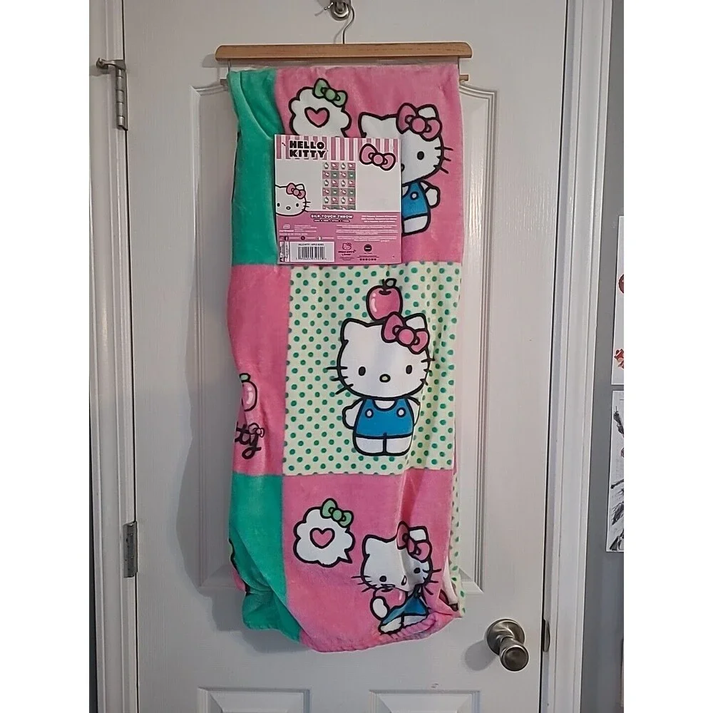 Sanrio Hello Kitty 50x70 Pink Green Apple Heart Silk Touch Throw Blanket New - Picture 1 of 7